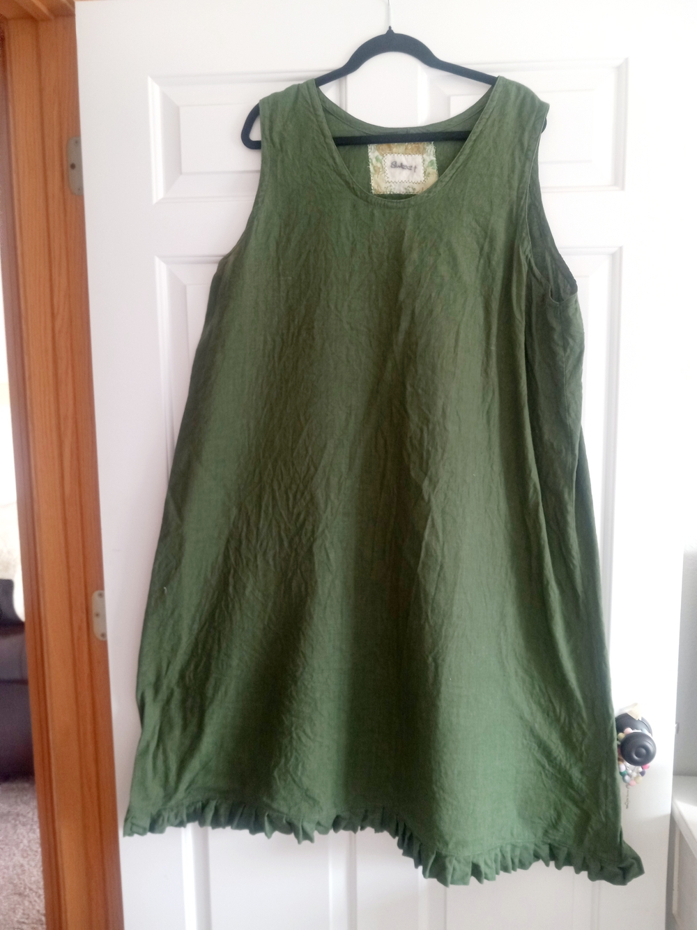 Women’s  Green Sleeveless Maxi LINEN Dress With Ruffles...2x..Beautiful